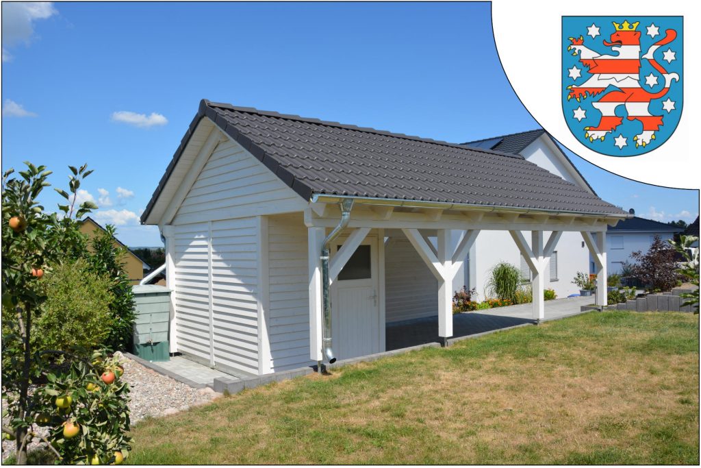 Ein kompaktes, weißes Carport mit schwarzem Dach, das die baurechtlichen Aspekte eines Carports in Thüringen reflektiert.